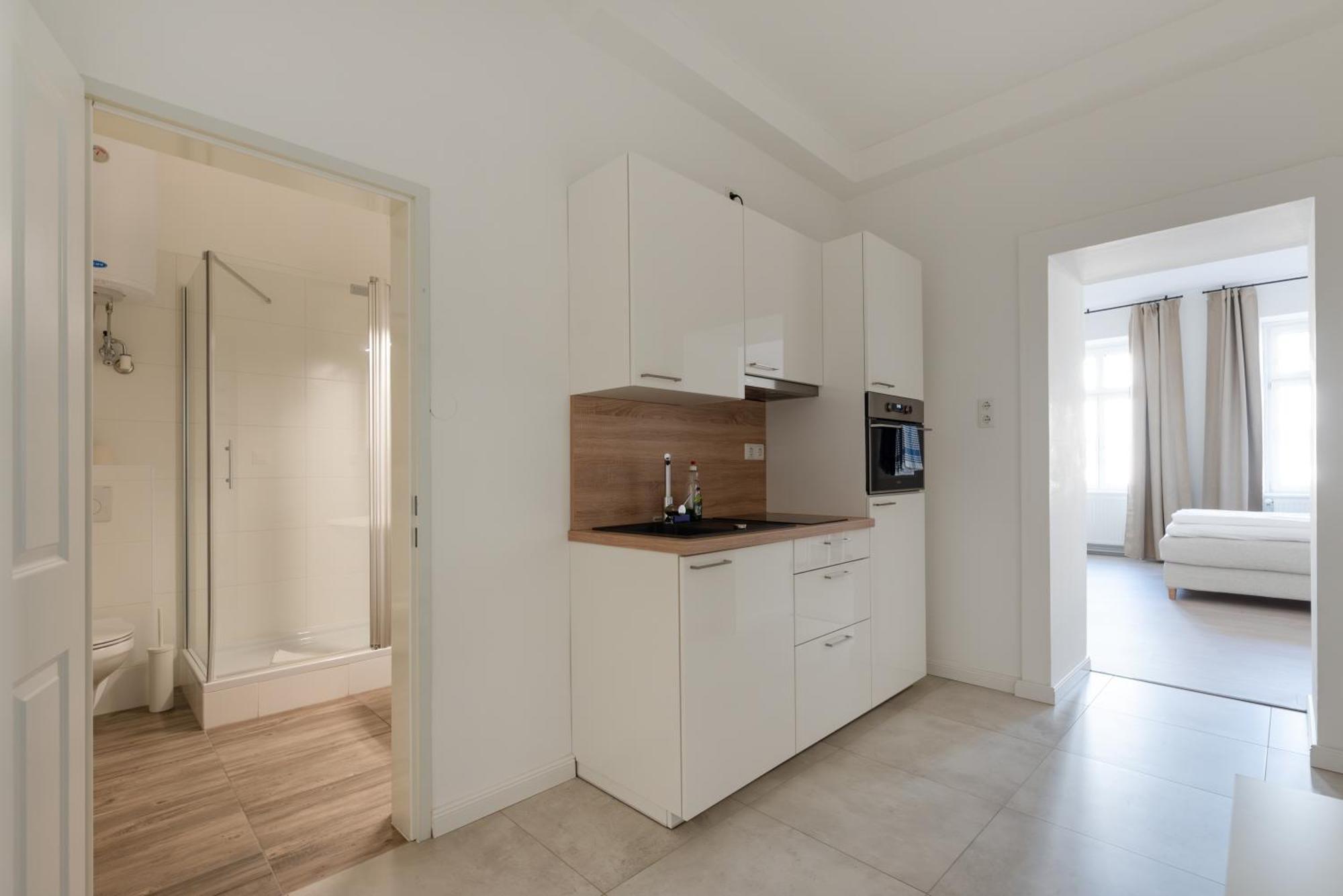 וינה Studio Apartment Near University מראה חיצוני תמונה
